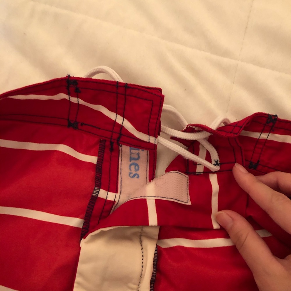 Men’s Vineyard Vines Swim Shorts - Picture 4 of 5